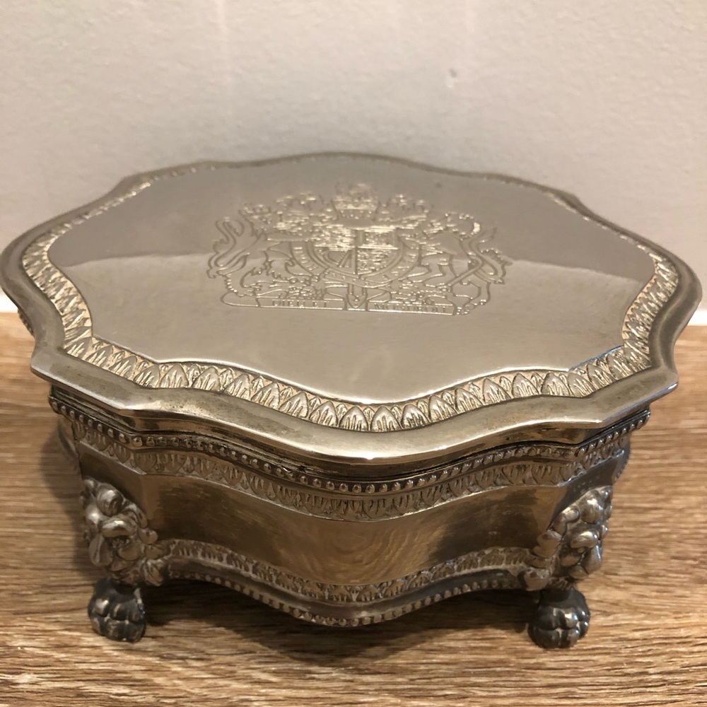 Vintage Trinket Box International Silver Company Silver Plated